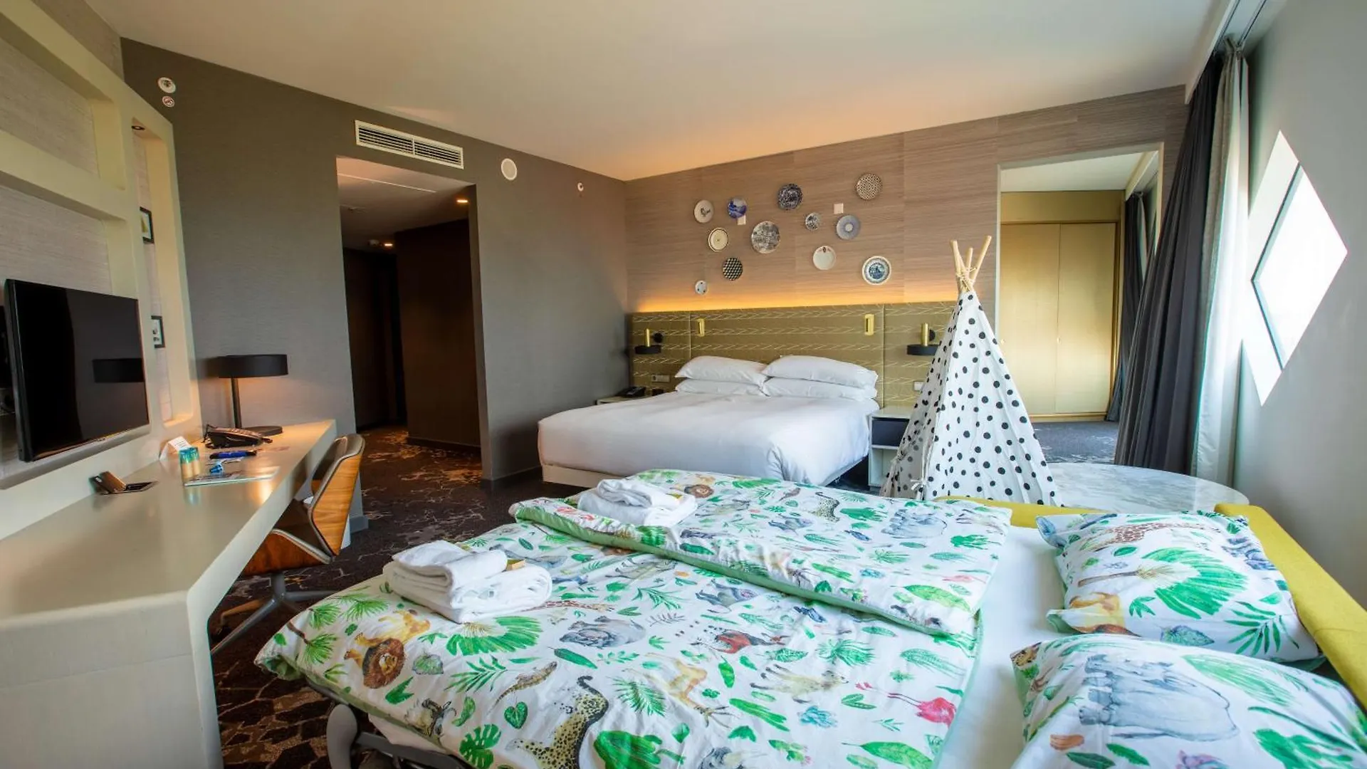 Hilton Amsterdam Airport Schiphol Ξενοδοχείο 4*,  Ολλανδία