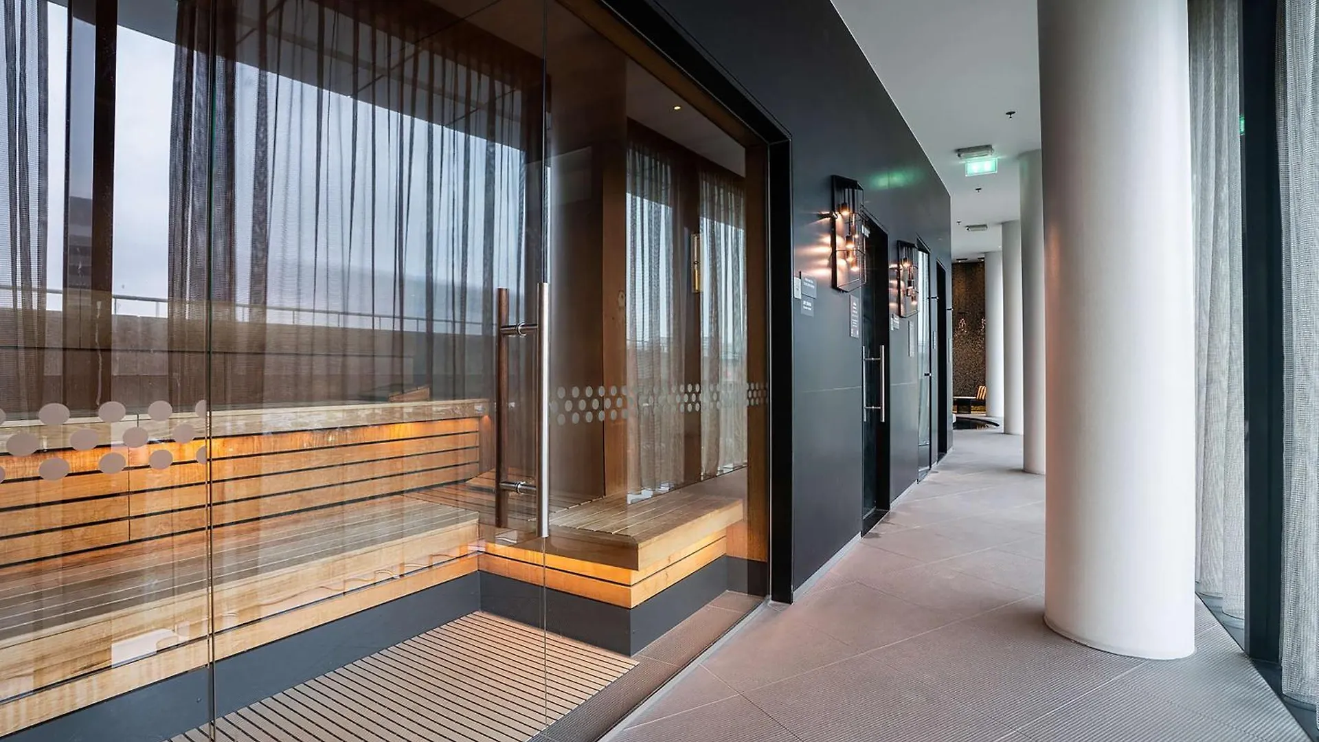 Hilton Amsterdam Airport Schiphol Ξενοδοχείο 4*,  Ολλανδία